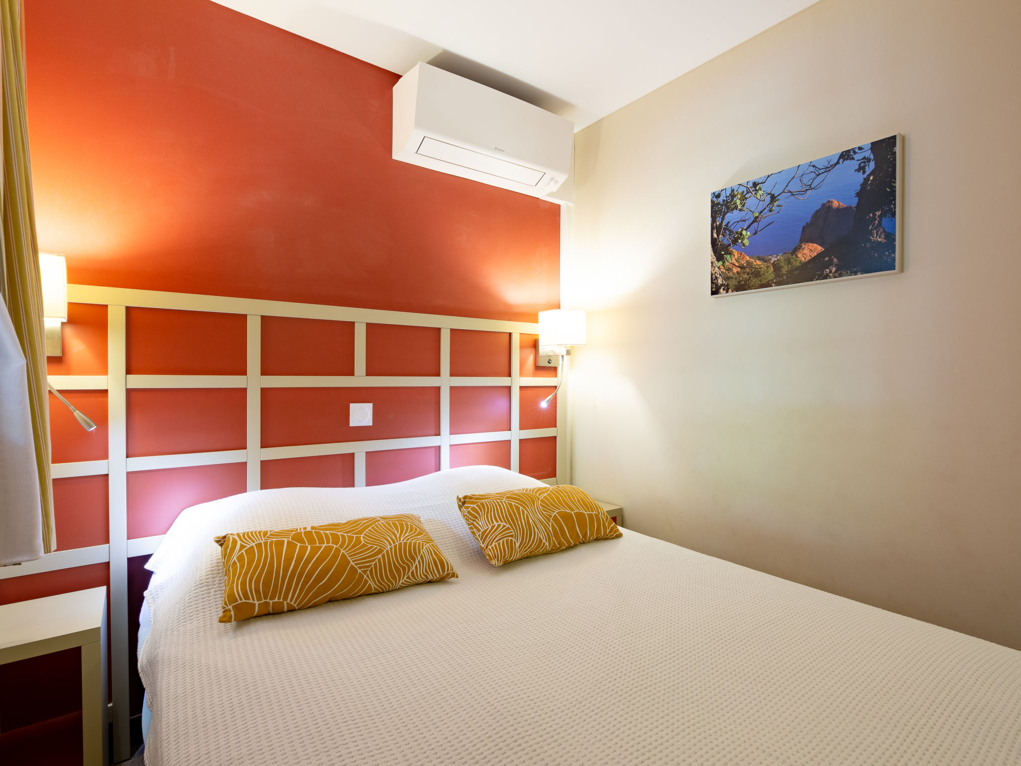 Photo of L'Esquinade (G3 122)