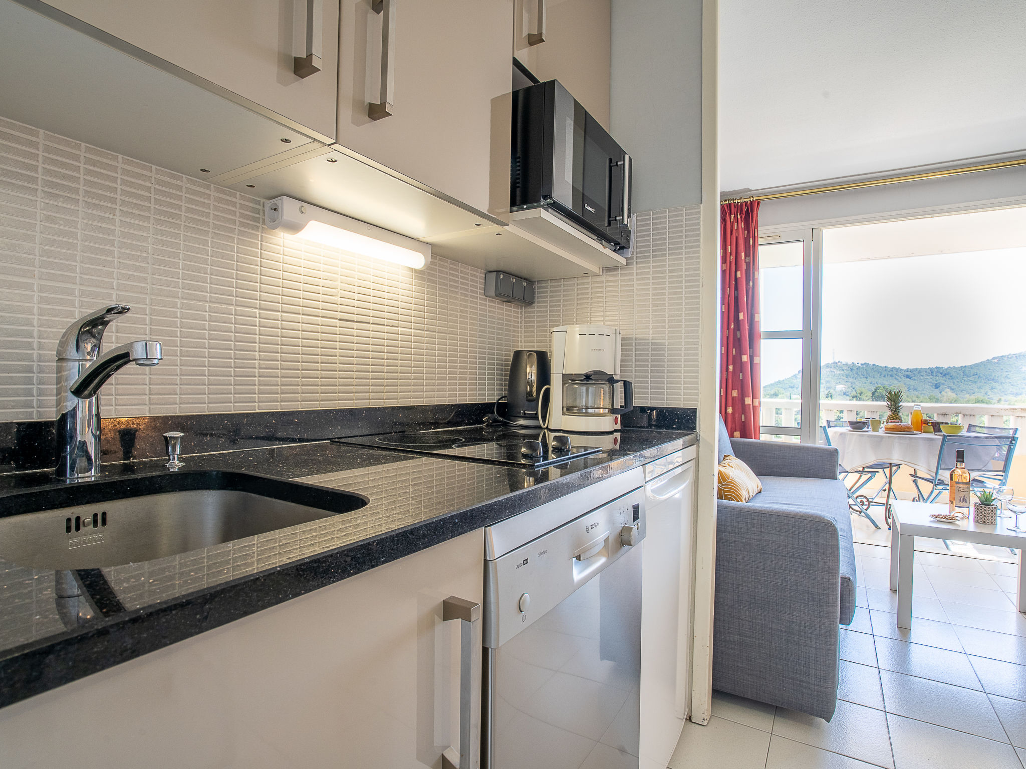 Photo of L'Esquinade P1 111