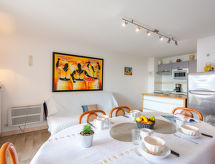 Strandappartement Les Coraux in Agay, 300m van zee met zwembad - thumbnail 6