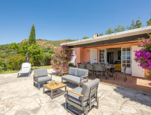 Zonnige vrijstaande woning met tuin vlakbij strand Agay, Côte d'Azur - thumbnail 2