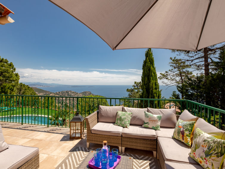 Search and Stay destination Saint-Raphaël, Provence-Alpes-Côte d'Azur - France from AU$ 545. Ponderosa