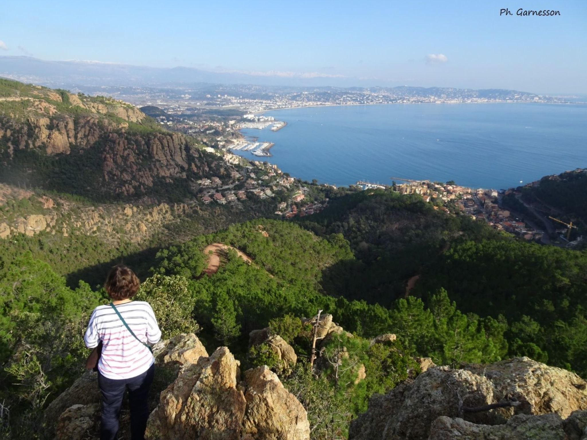Wohnung panoramischer Meerblick, Schwimmbad, Parkplatz-Binnen