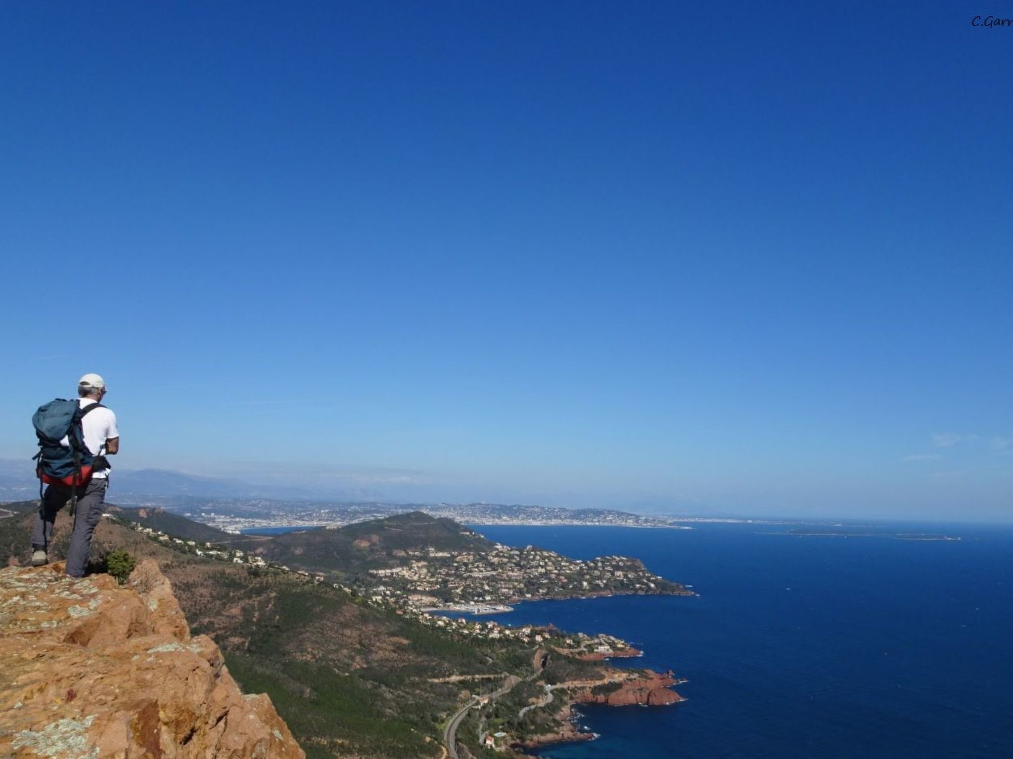 Wohnung panoramischer Meerblick, Schwimmbad, Parkplatz-Binnen