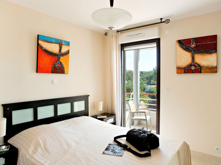 Search and Stay, undefined in undefined. Gallery position 4