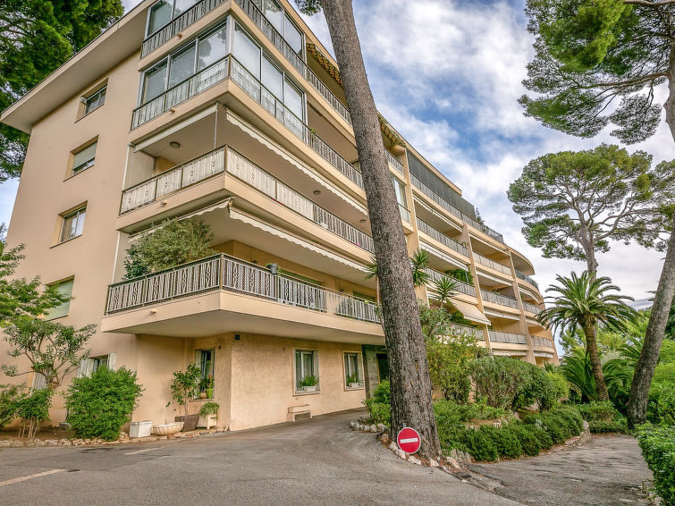 Les Pins D'Alep Apartment in Cannes
