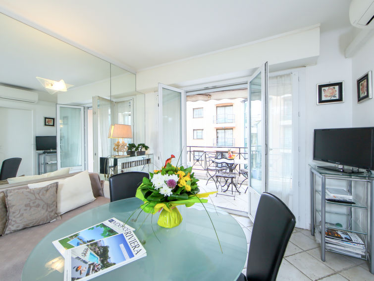Le Cheverny Apartment in Cannes