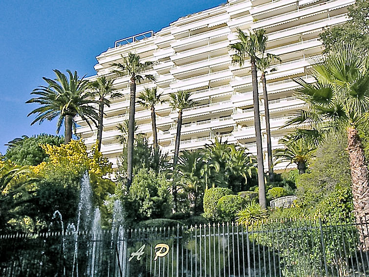 Alexandra Palace Apartment in Cannes