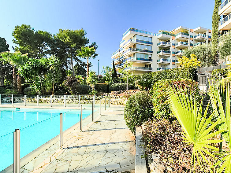 Search and Stay destination Cannes, Provence-Alpes-Côte d'Azur - France from AU$ 124. Le Floriana