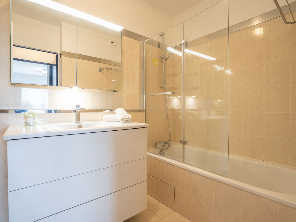 La Croix des Gardes — Bathroom / Wellness