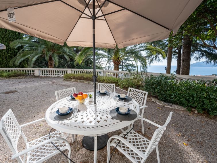 Search and Stay destination Cannes, Provence-Alpes-Côte d'Azur - France from AU$ 322. Villa Francia