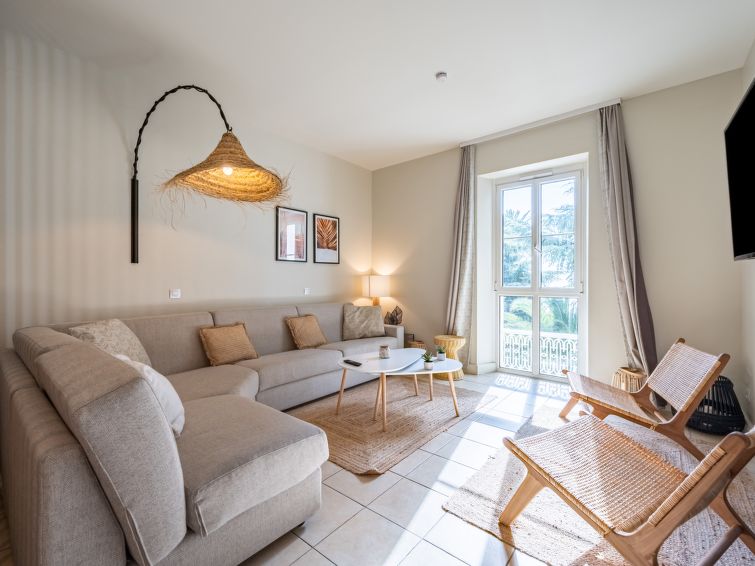Search and Stay destination Cannes, Provence-Alpes-Côte d'Azur - France from AU$ 408. Villa Francia
