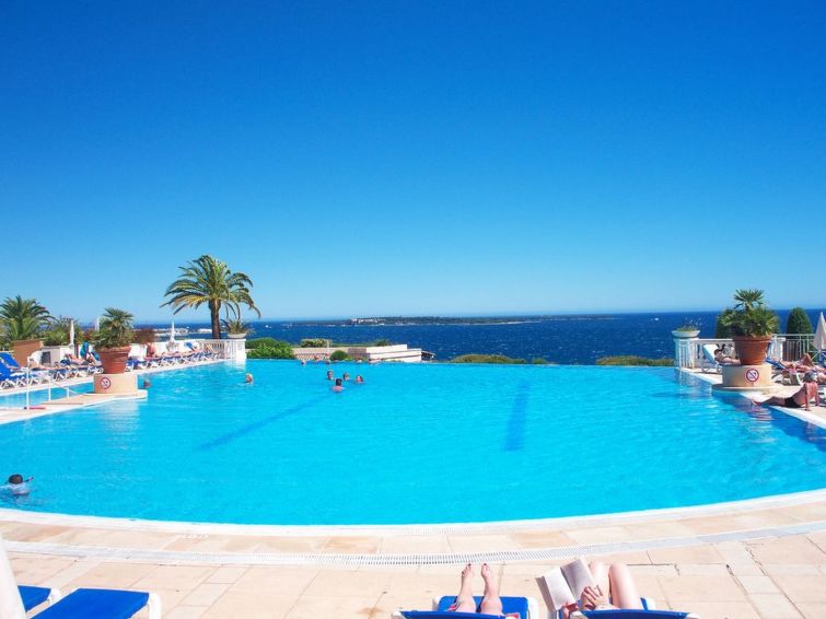 Search and Stay destination Cannes, Provence-Alpes-Côte d'Azur - France from AU$ 408. Villa Francia