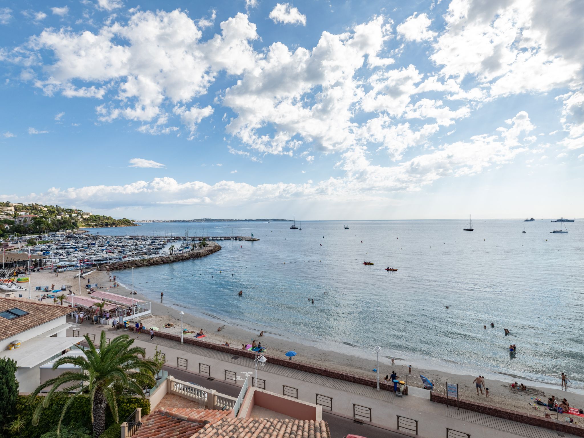 Cannes accommodation city breaks for rent in Cannes apartments to rent in Cannes holiday homes to rent in Cannes