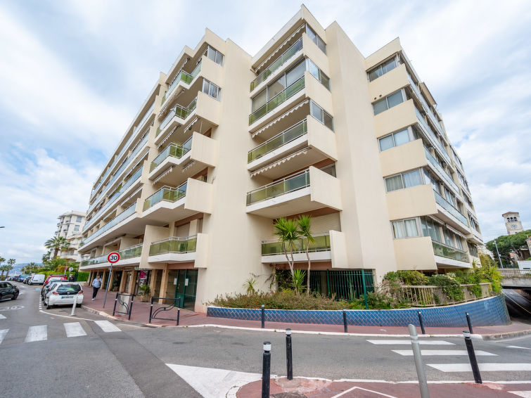 Les Sablons Apartment in Cannes