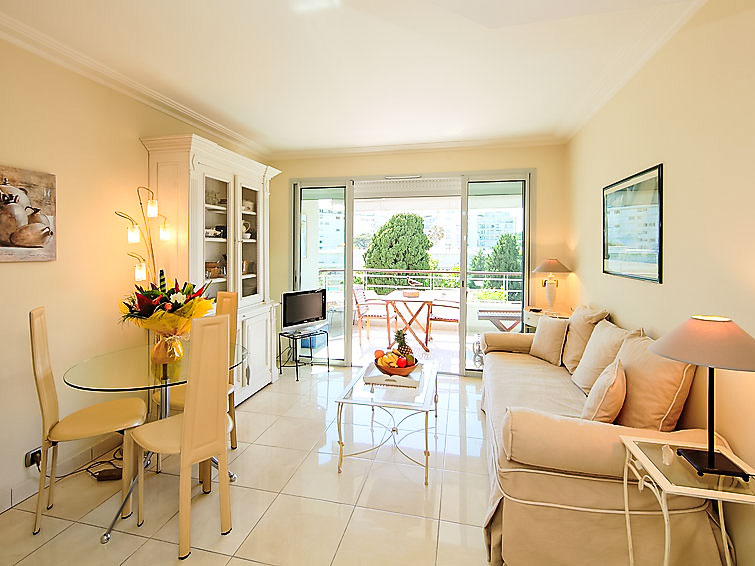 Search and Stay destination Cannes, Provence-Alpes-Côte d'Azur - France from AU$ 218. Cristal Croisette