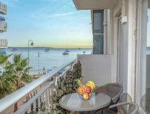 Appartement aan zee in Cannes Palm Beach, op 20 meter van het strand - thumbnail 1