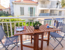 Appartement aan zee in Cannes Palm Beach, op 20 meter van het strand - thumbnail 2