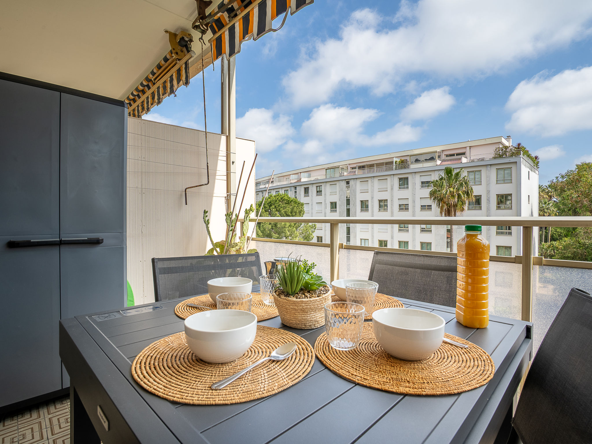Les Aliscamps Apartment in Cannes
