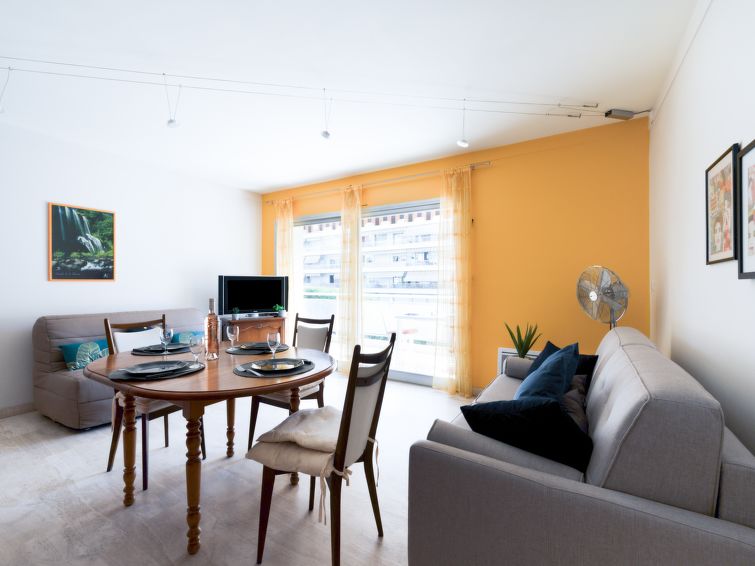 Search and Stay destination Cannes, Provence-Alpes-Côte d'Azur - France from AU$ 150. Le Morélia