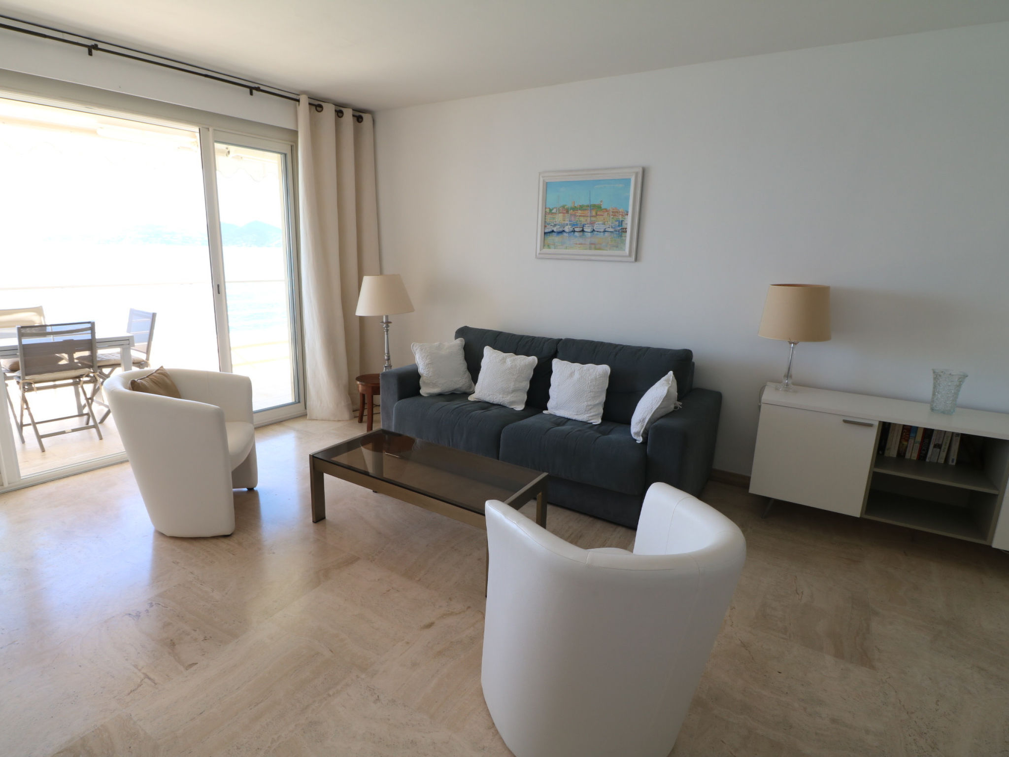 Photo of Amazing sea view 2 bedroom front of the beach 303