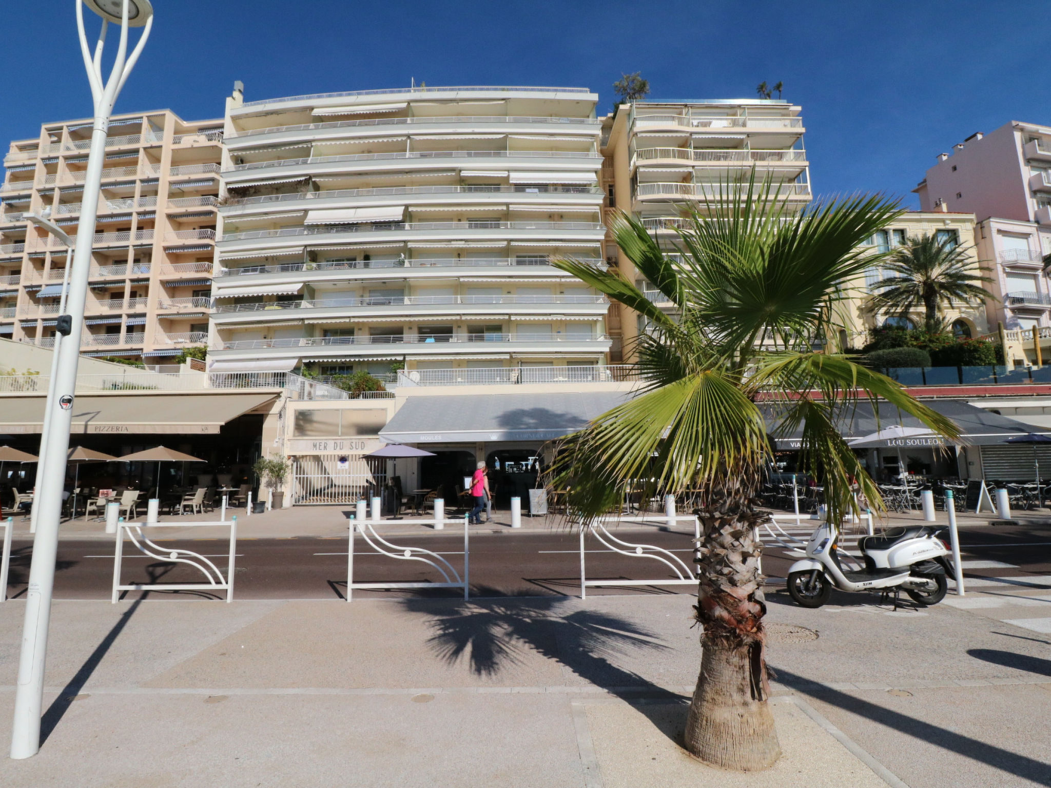 Photo of Amazing sea view 2 bedroom front of the beach 303
