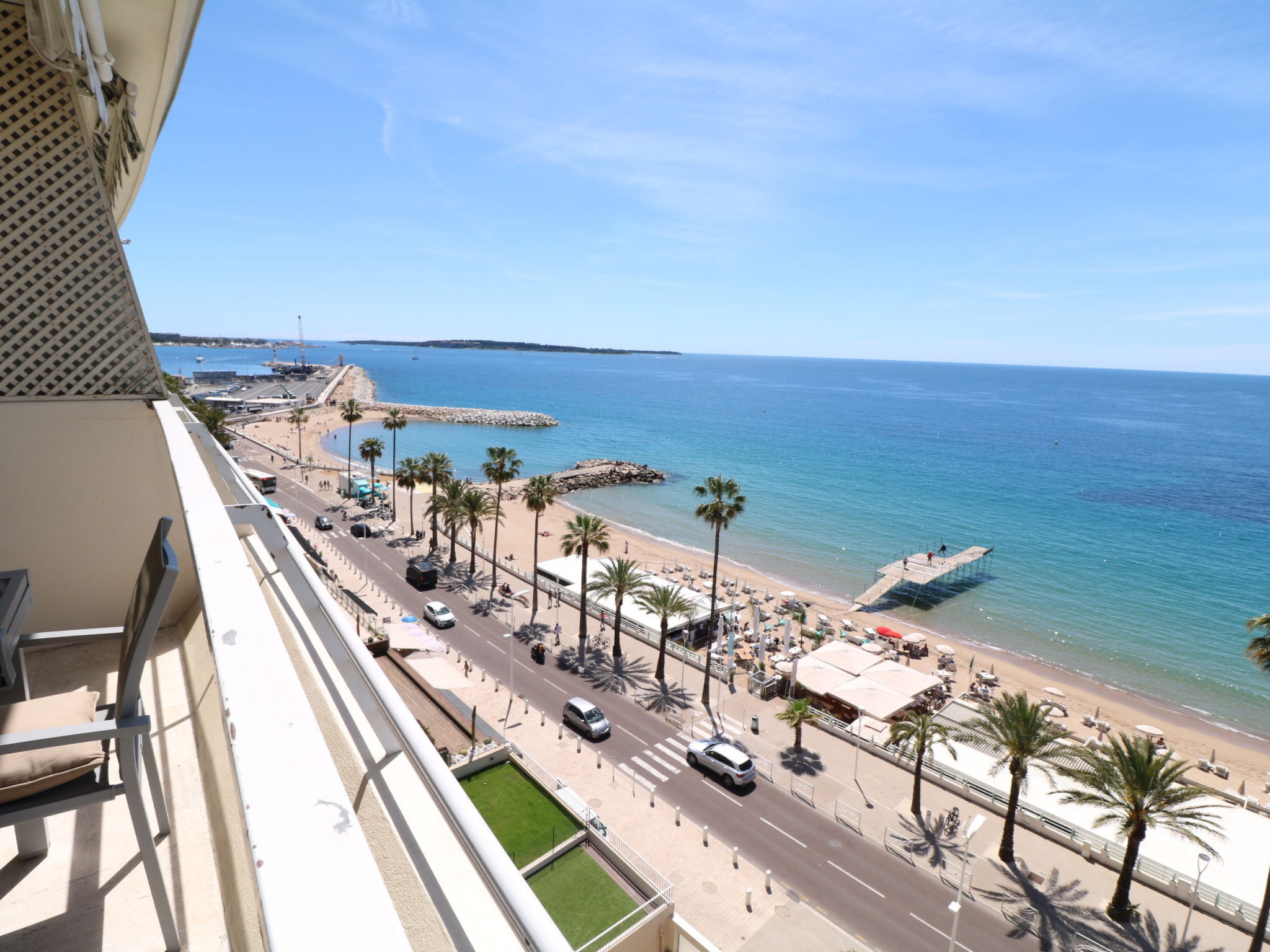 Photo of Amazing sea view 2 bedroom front of the beach 303