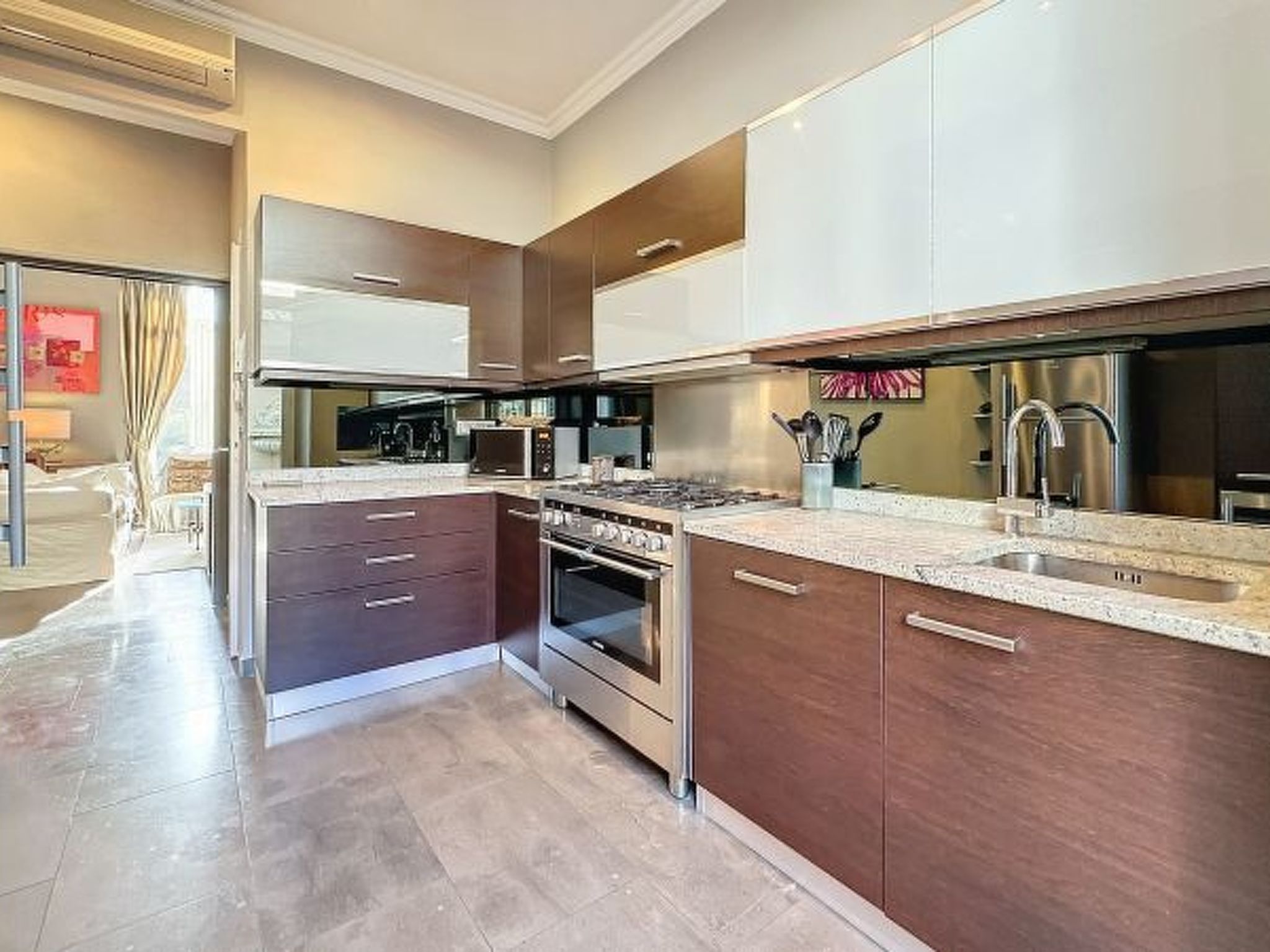 Photo of FR8650.611.1