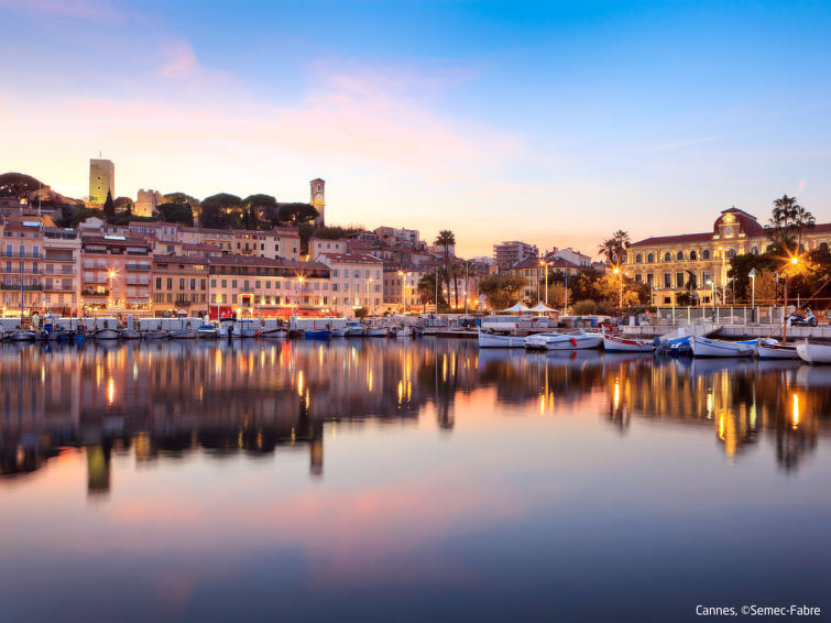 Photo of Cannes Bay