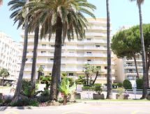 Strandappartement Cannes met Directe Zeezicht - thumbnail 1