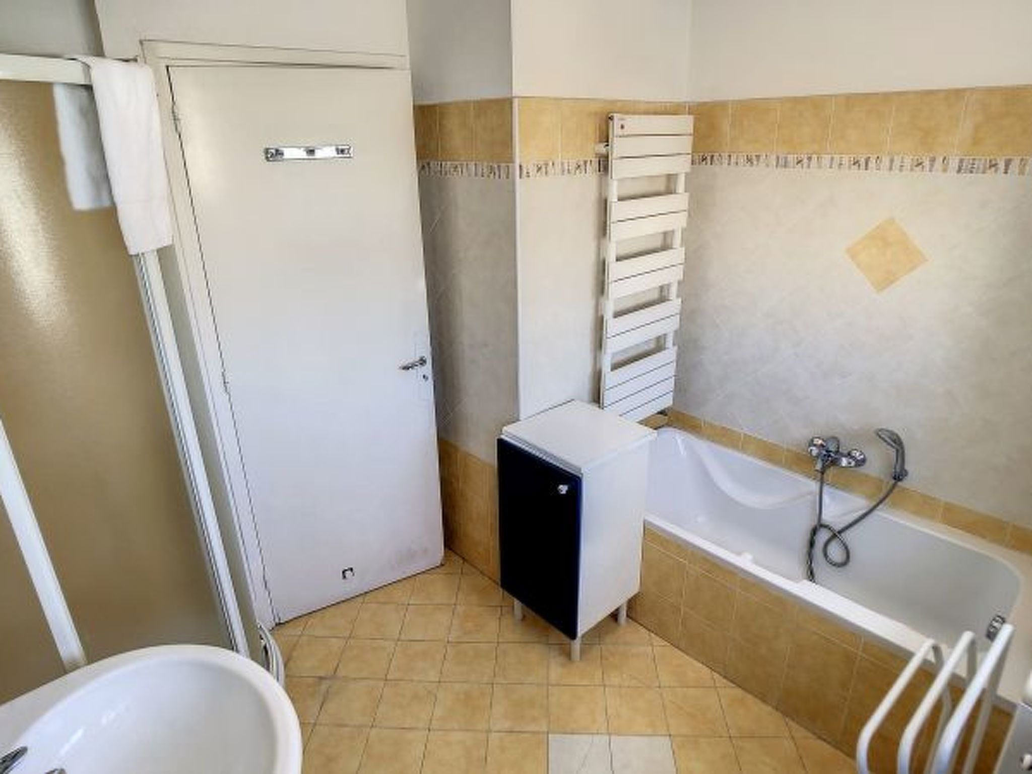 Photo of FR8650.619.1