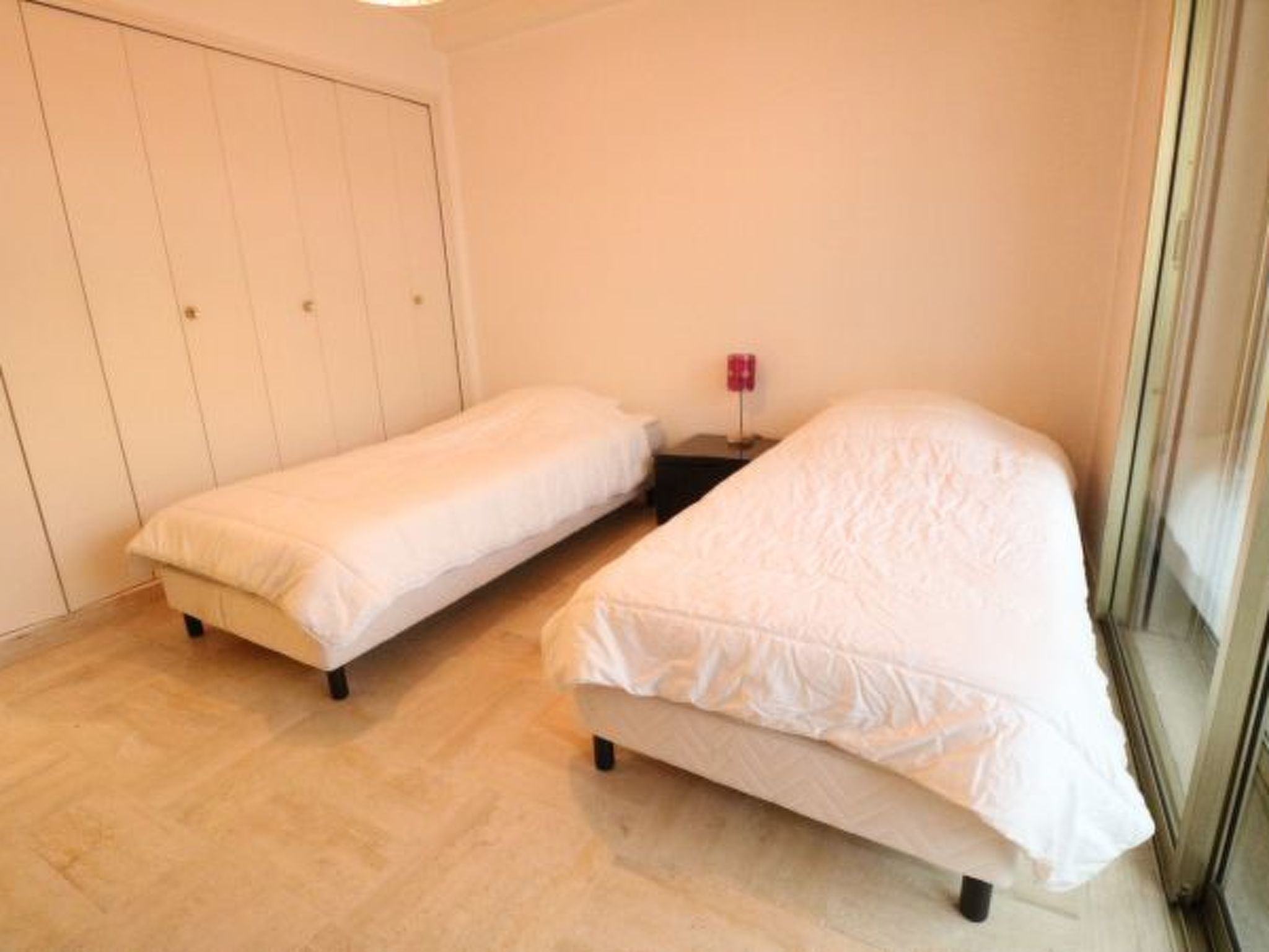 Photo of FR8650.623.1