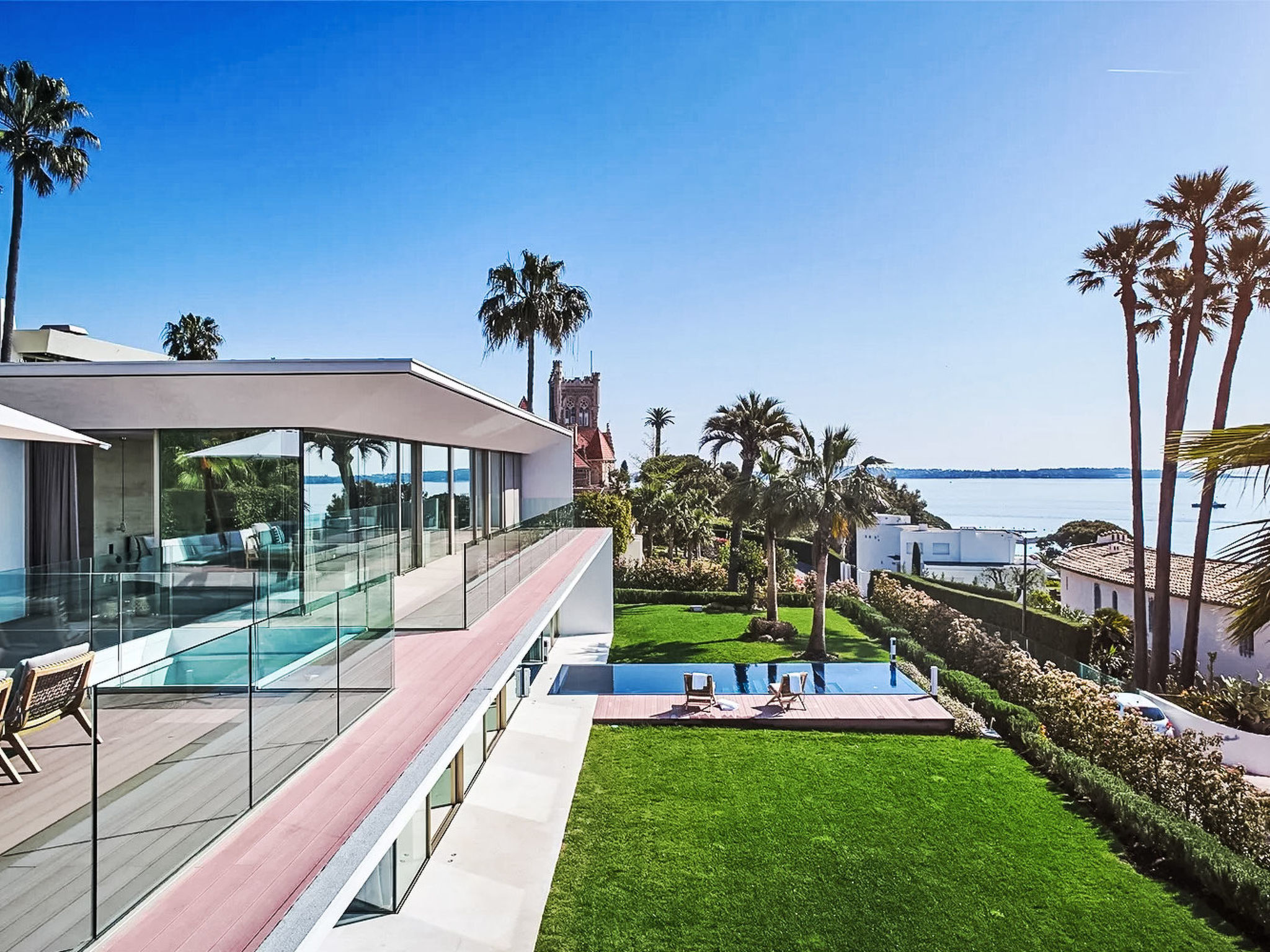 Photo of Lumière in Cannes Californie