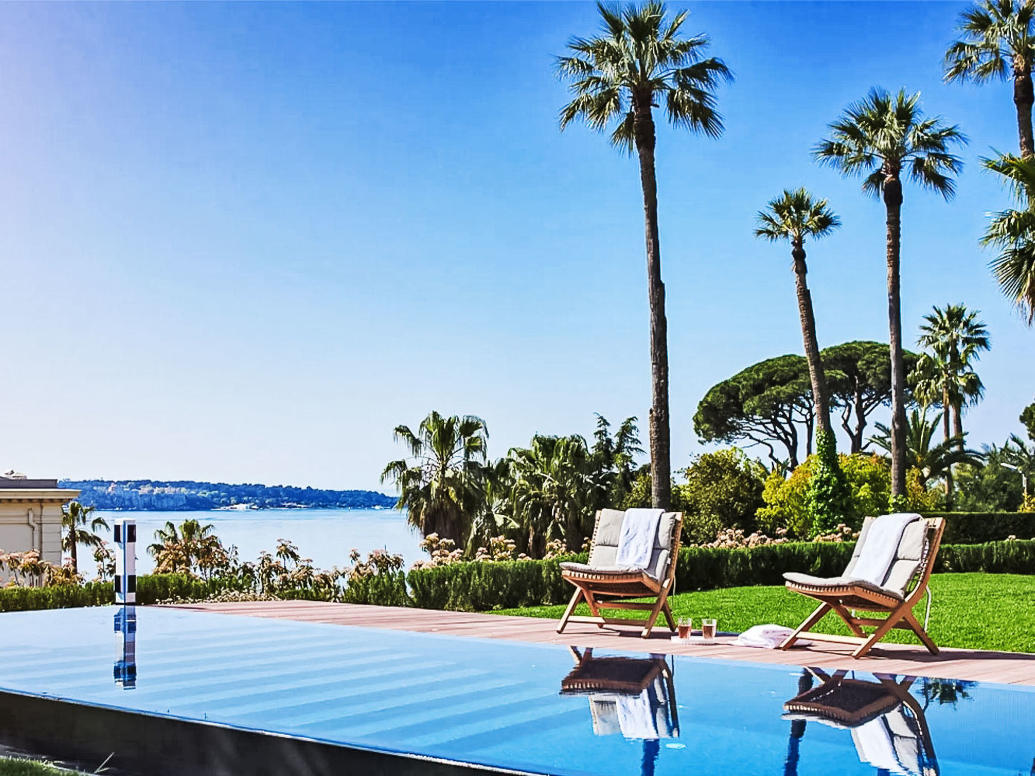 Photo of Lumière in Cannes Californie