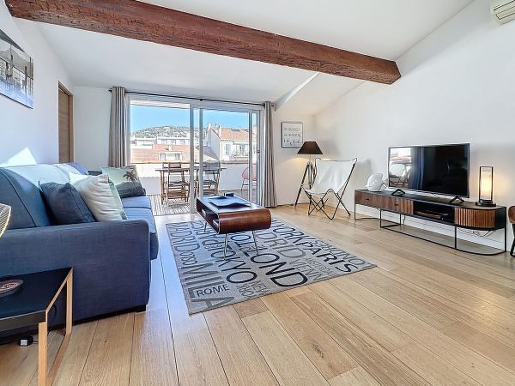 Photo of Penthouse 1 bedroom rue d'Antibes 214
