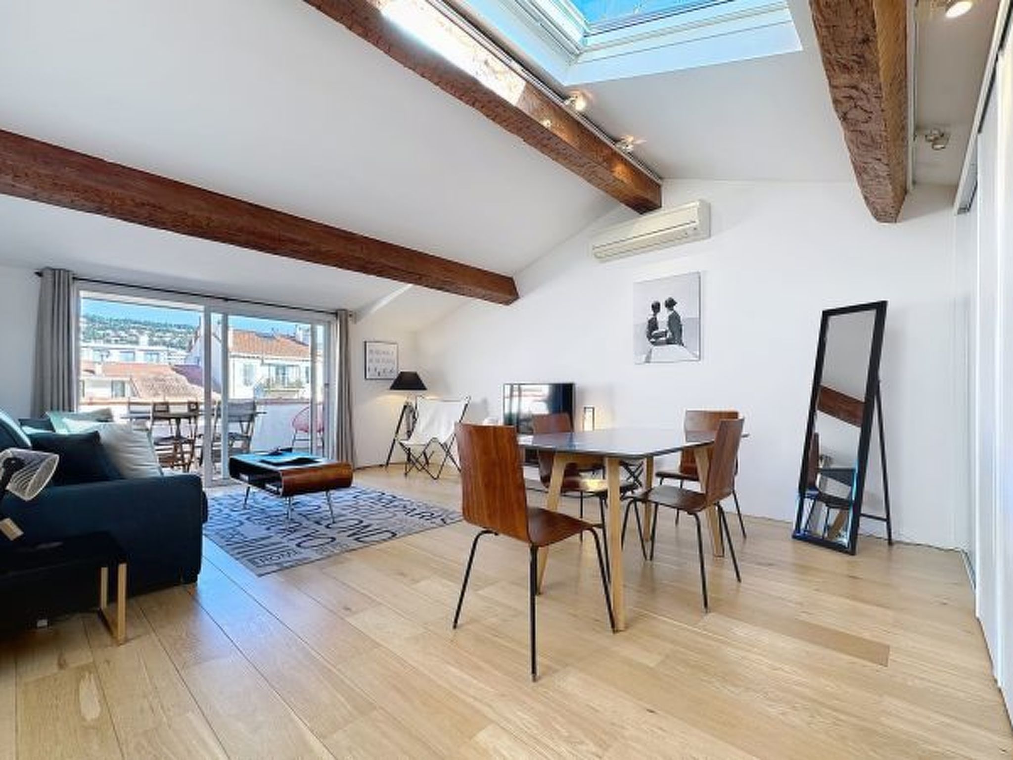 Photo of Penthouse 1 bedroom rue d'Antibes 214