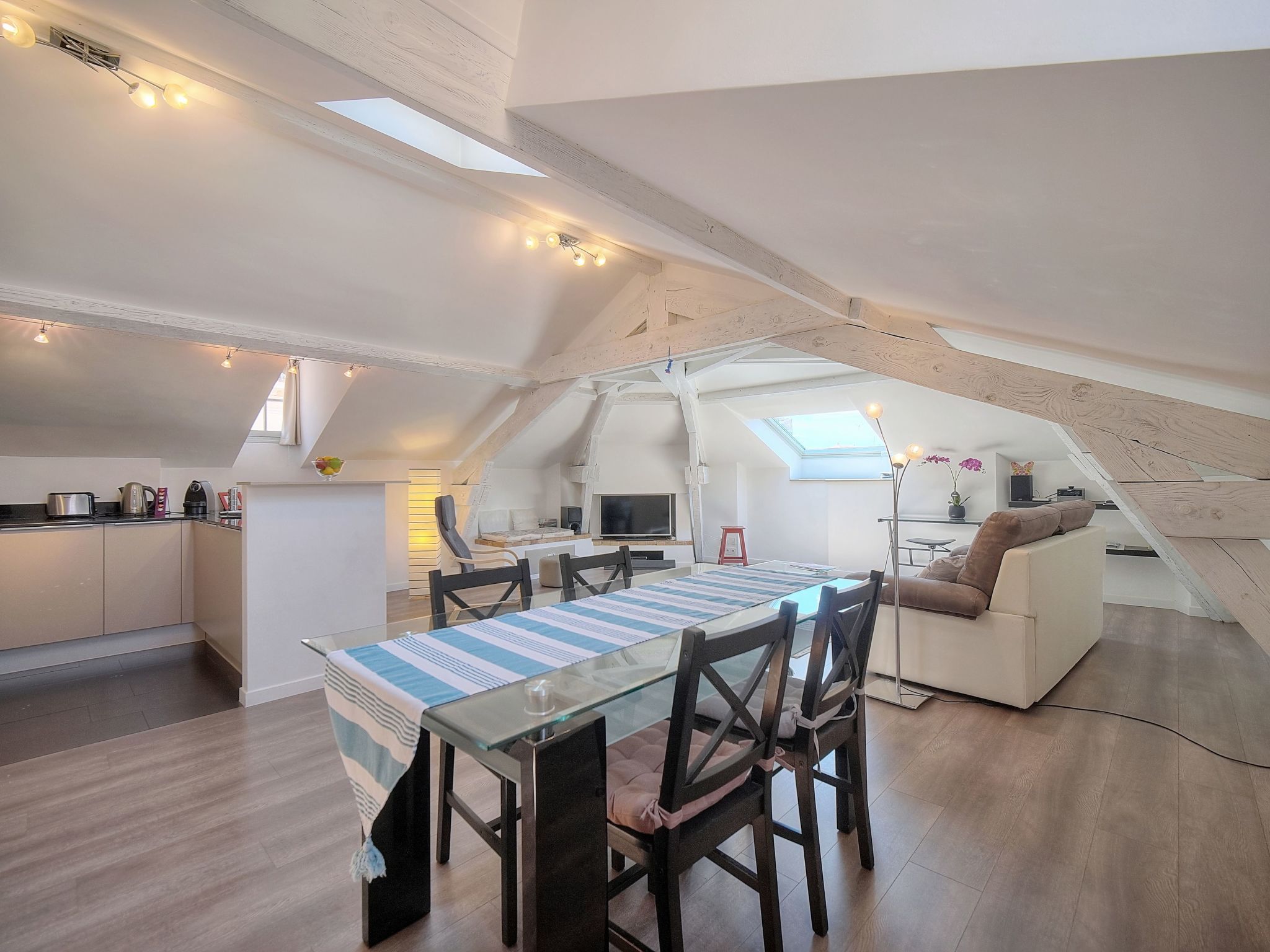 Loftartige Wohnung in ruhiger Lage in Cannes