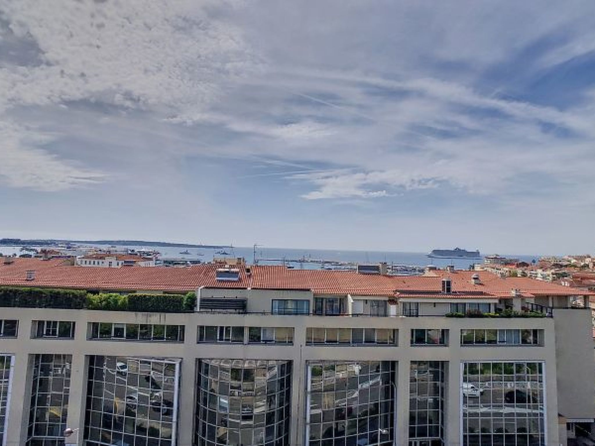 Photo of Lovely, modern studio with sea view 117