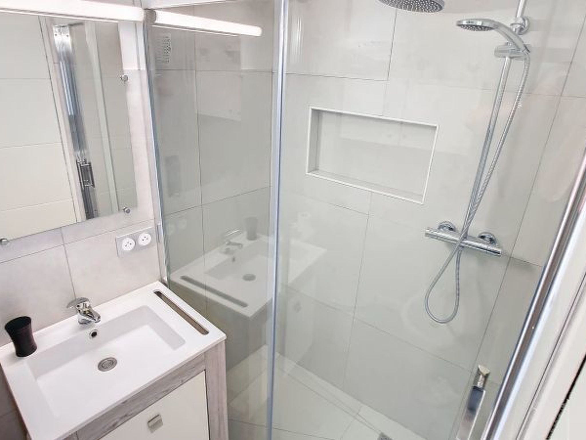 Photo of Lovely, modern studio with sea view 117