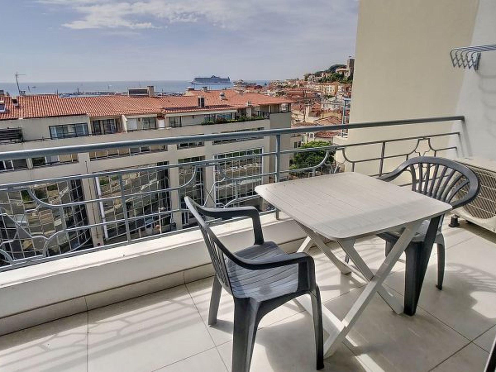 Photo of Lovely, modern studio with sea view 117