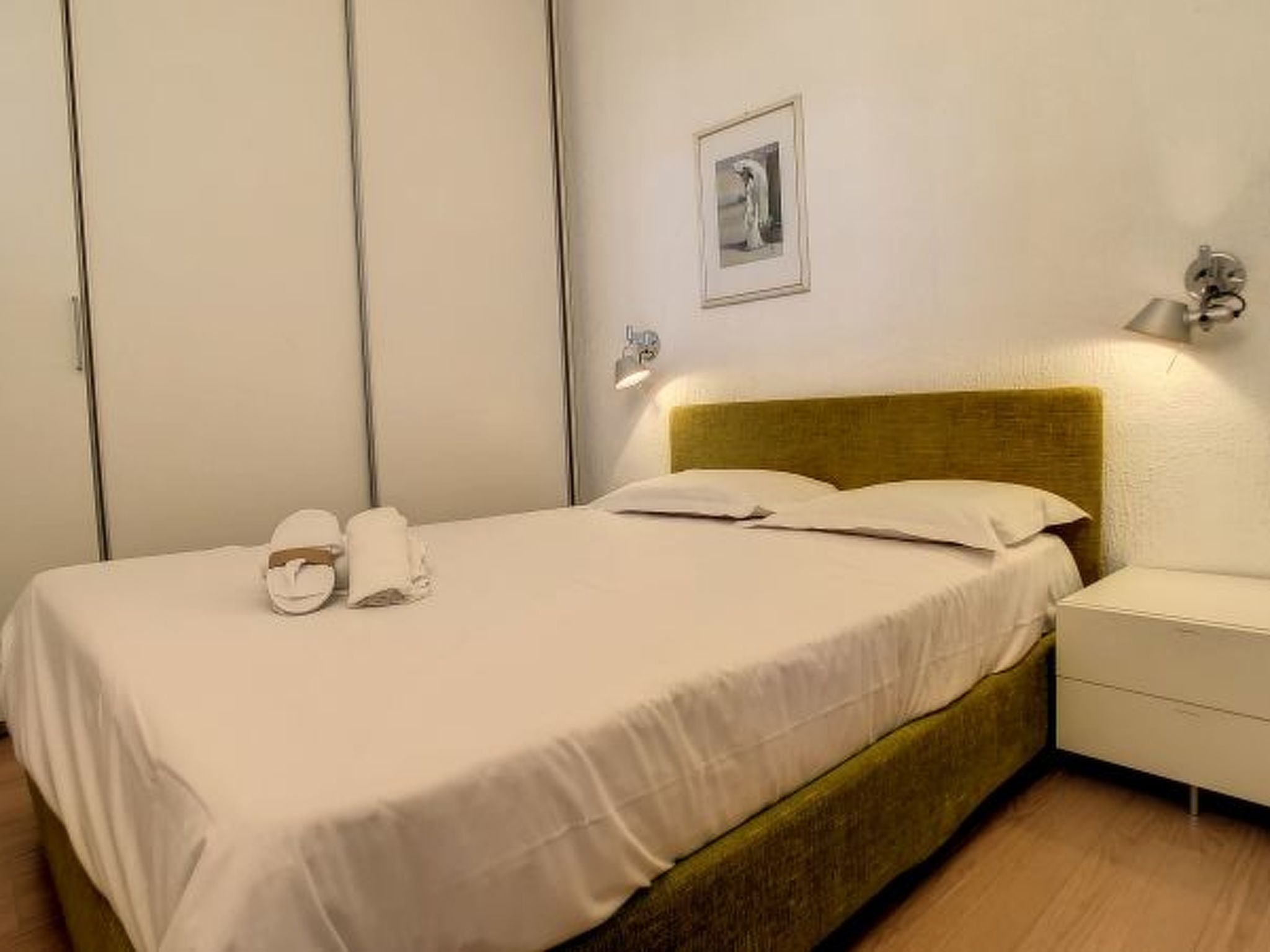 Photo of 1 bedroom, 6 min from the Palais, great view. 220