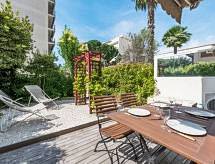 Villa Schneider: Intiem vakantieappartement met zwembad dichtbij zee in Cannes - thumbnail 4