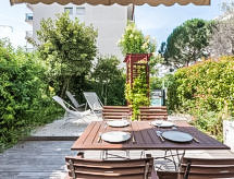 Villa Schneider: Intiem vakantieappartement met zwembad dichtbij zee in Cannes - thumbnail 5