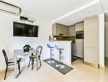 Villa Schneider: Intiem vakantieappartement met zwembad dichtbij zee in Cannes - thumbnail 3