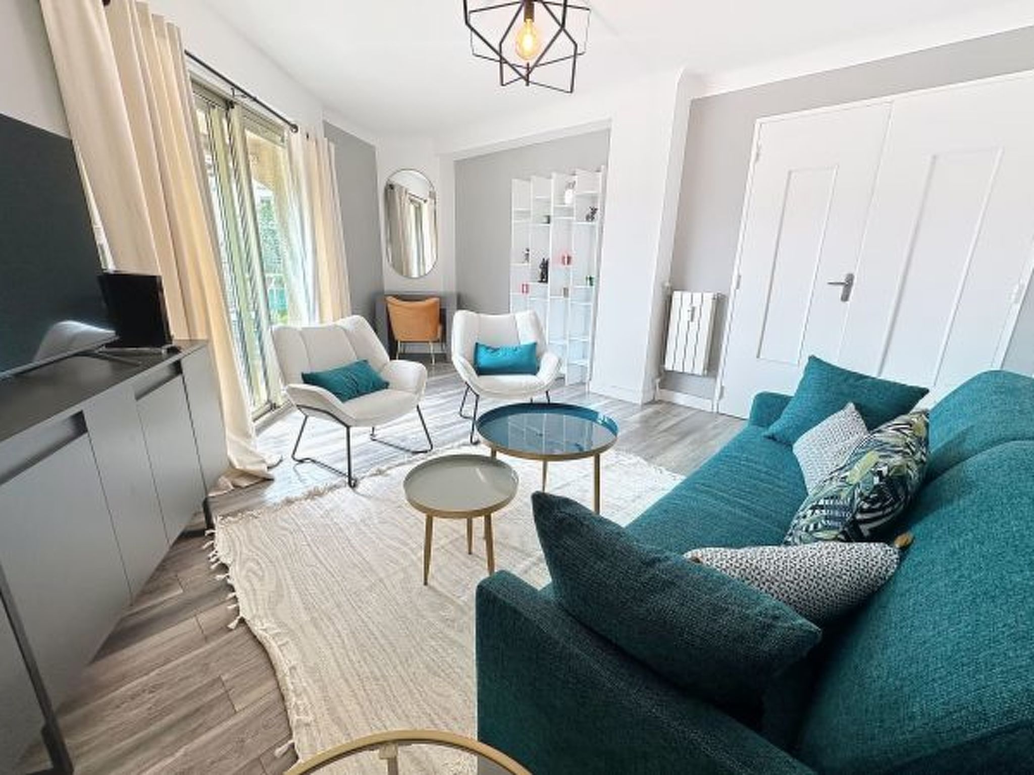 Photo of Beautiful 2 bedroom 2 mins from Croisette 337