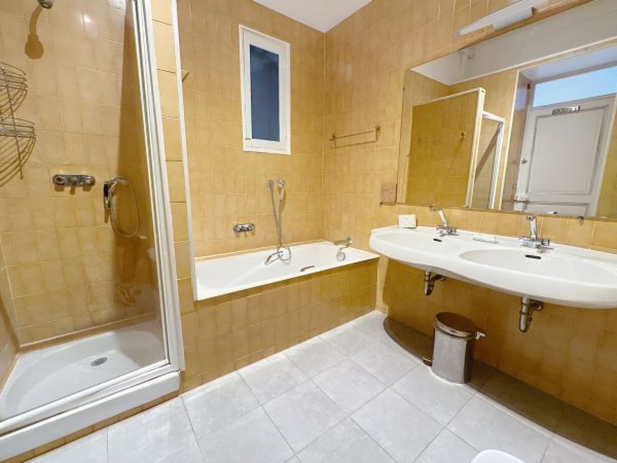 Photo of 2 bedroom Forville 8 mins to the Palais 328