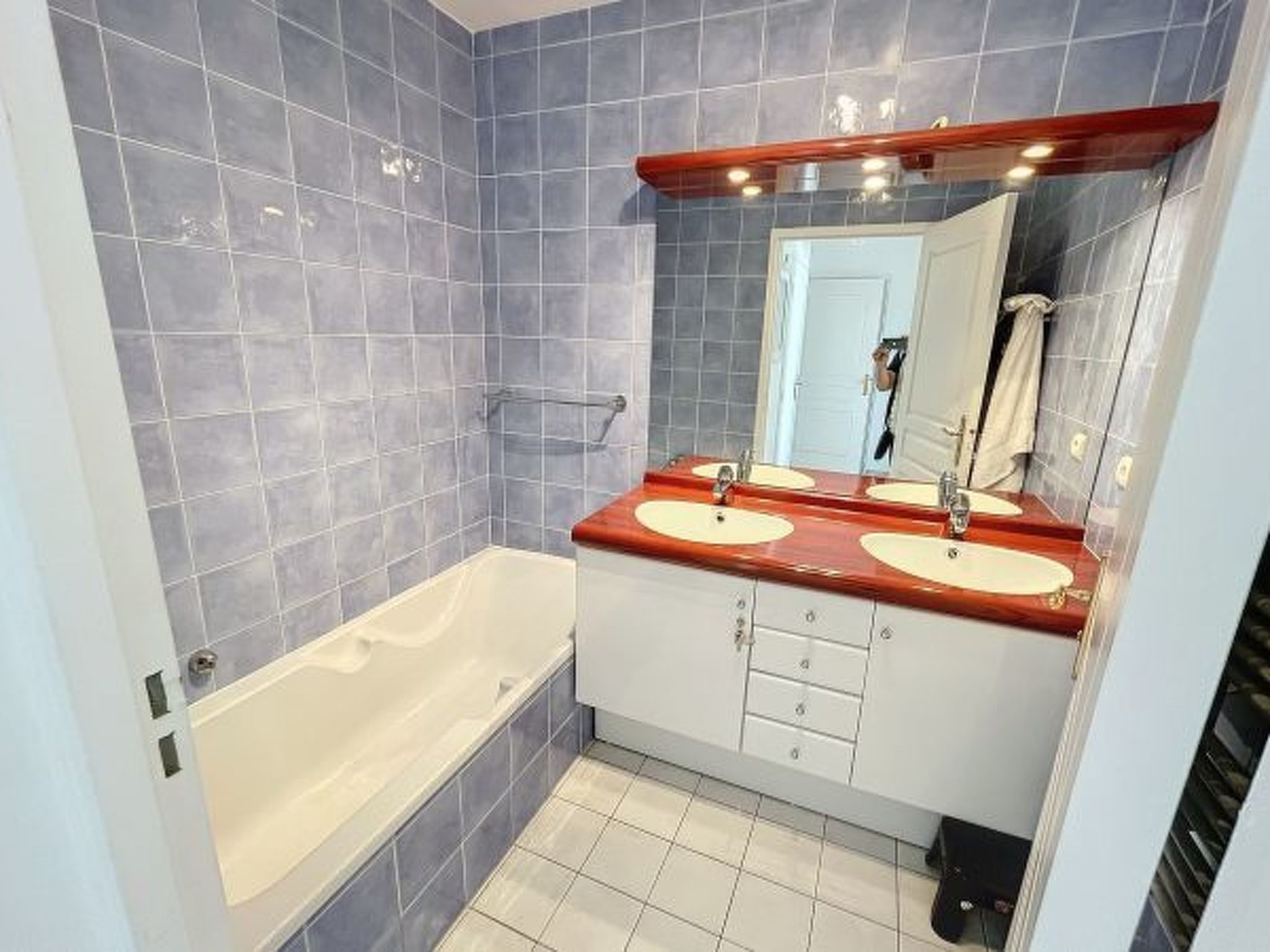 Photo of 2 bedroom 2 bathrooms with pool 339