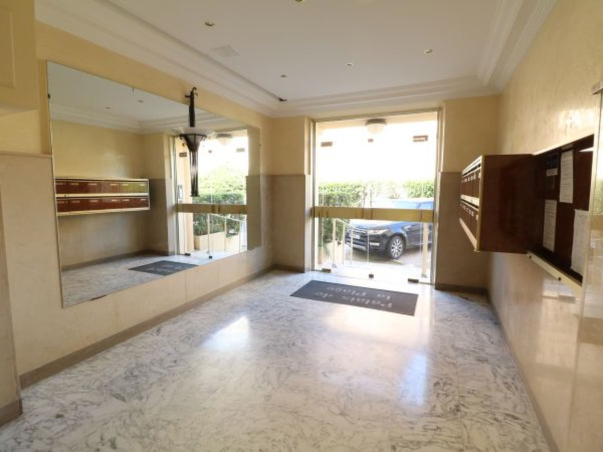 Photo of 3 bedroom facing the beach 401