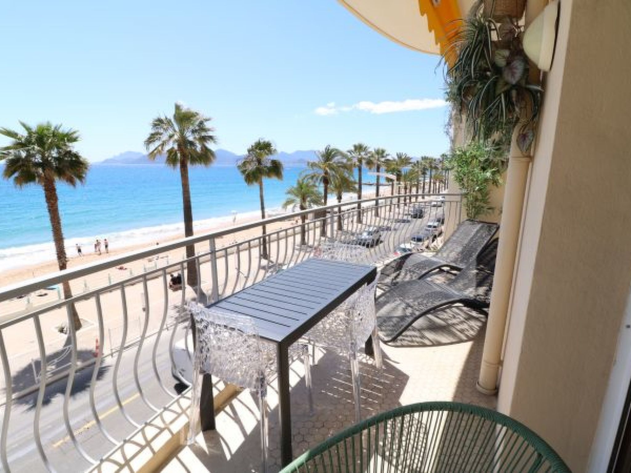 Photo of 3 bedroom facing the beach 401