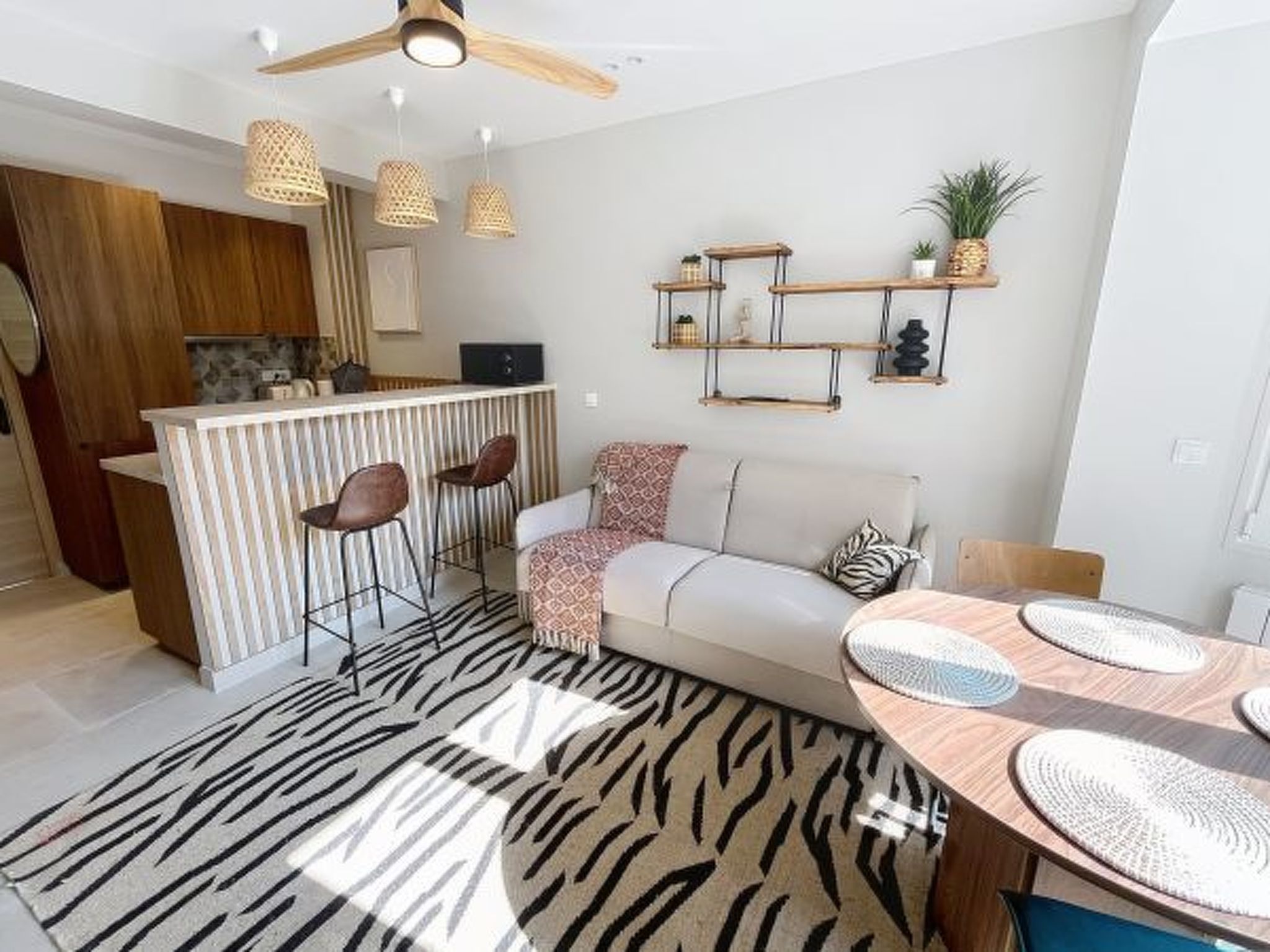 Photo of Lovely 1 bedroom Pasteur  246