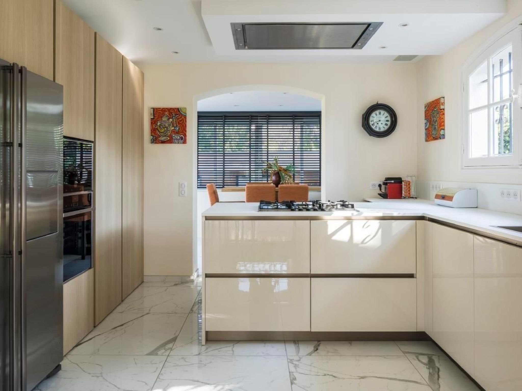 Villa mit privatem Pool und Fitnessraum-Inside